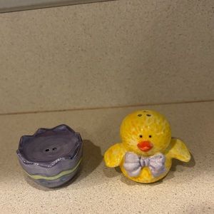 Vintage Easter Salt and Pepper Shakers